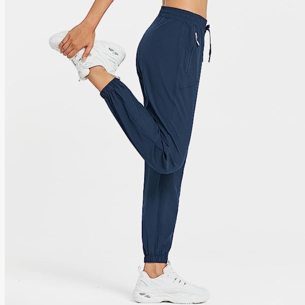 Lightweight Joggers Pants - Picture 3 of 16